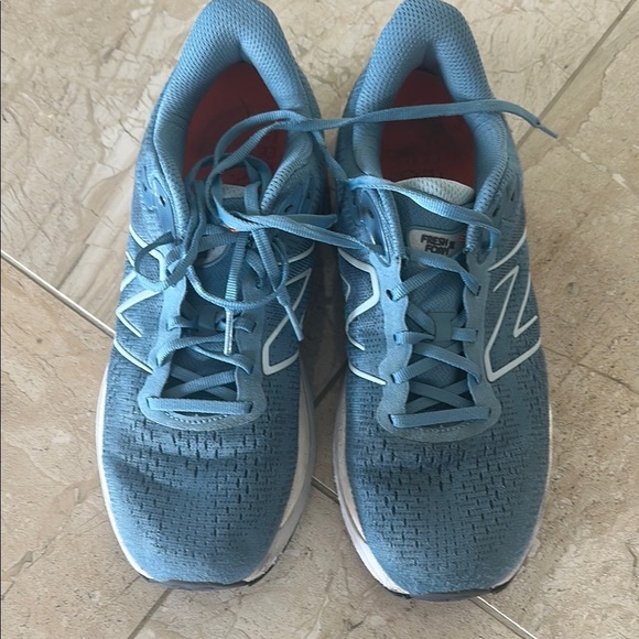 New Balance Other - New Balance Blue Athletic Shoes with Cushioned Sole fresh and foam 880